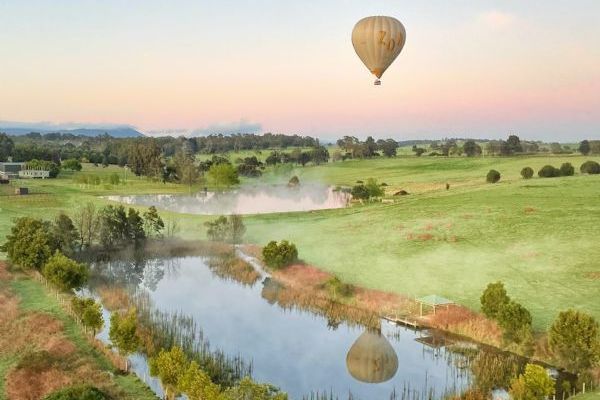 Yarra Valley Balloon and Wine Experience Tour