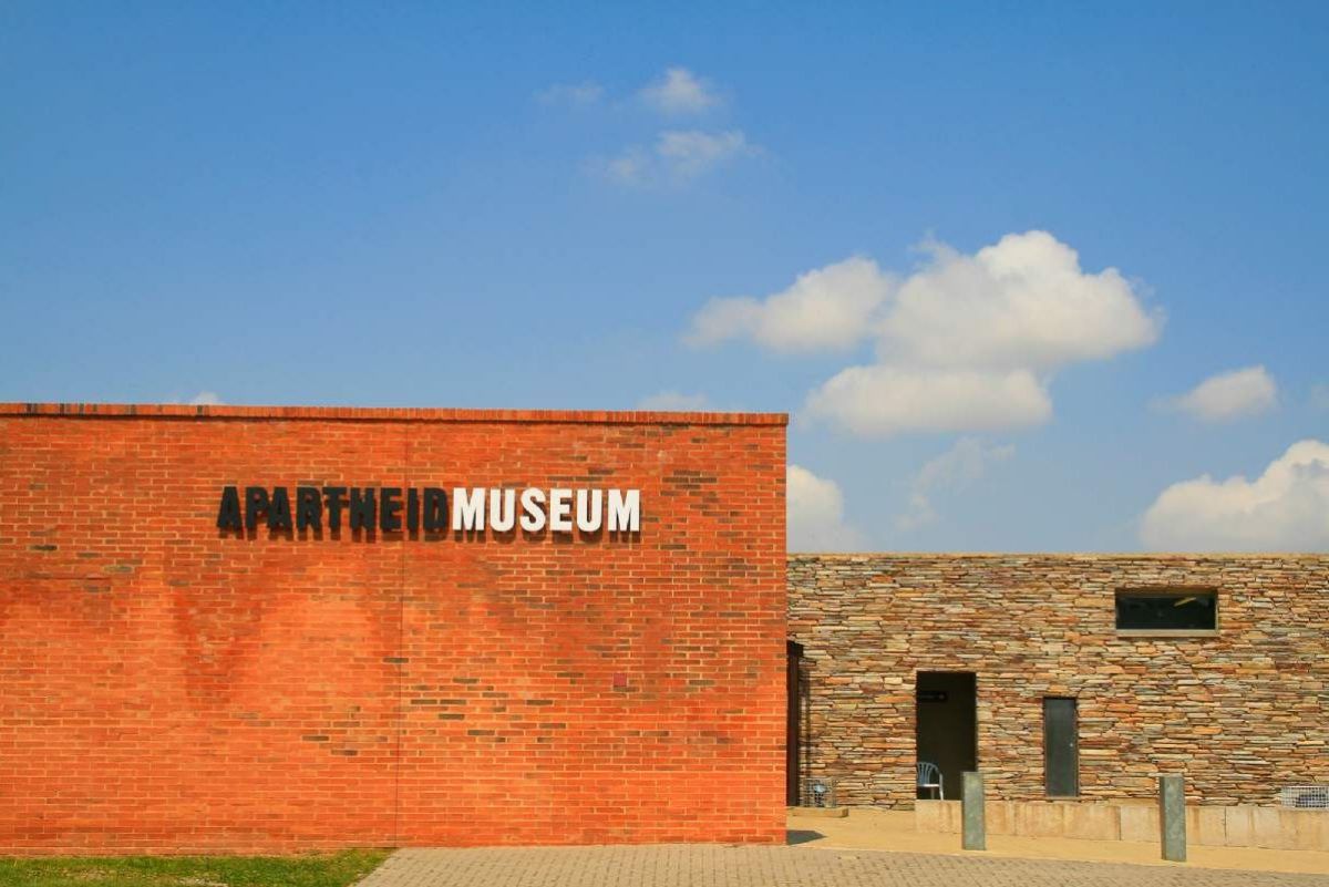 why is the apartheid museum a tourist attraction