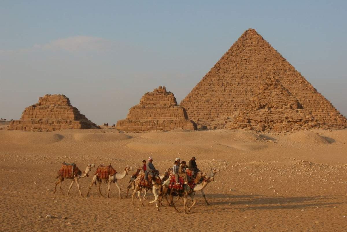 Pyramids, Sphinx, Memphis and Sakkara Tour