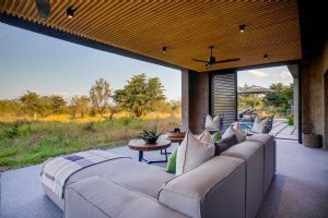 Sabi Sabi Earth Lodge