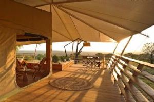 Serengeti Bushtops Lodge