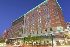 Holiday Inn Darling Harbour