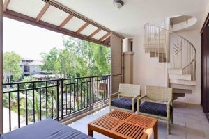 Pullman Palm Cove Sea Temple Resort & Spa