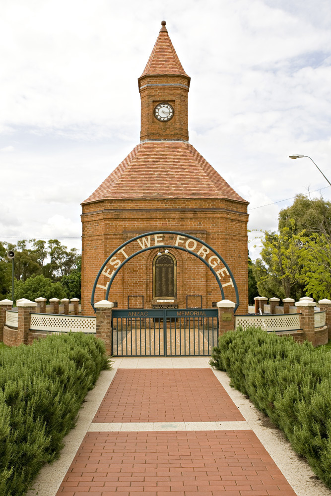 War memorial, Boorowa | Photo Credit: Holly Bradford; Capital Country Tourism War memorial, Boorowa | Photo Credit: Holly Bradford; Capital Country Tourism