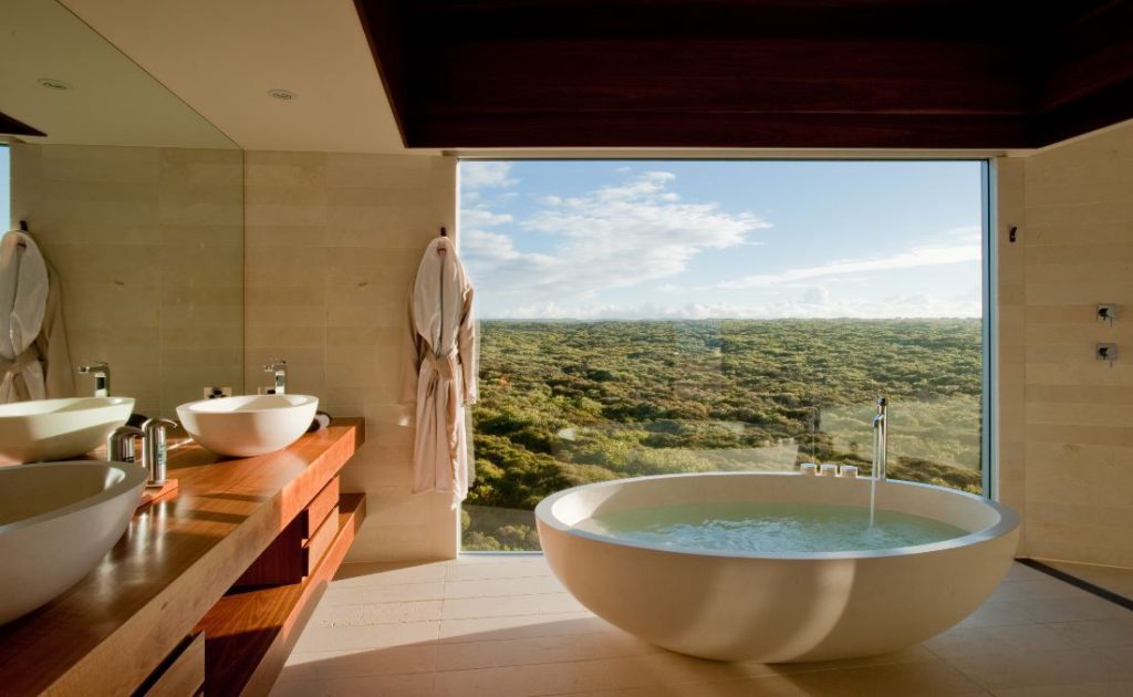 Bathroom | Photo Credit: Southern Ocean Lodge