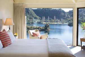 Solitaire Lodge