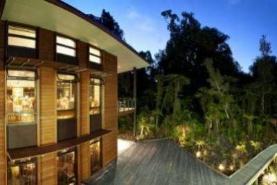 Te Waonui Forest Retreat