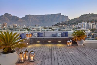 Arabian and Scenic Southern Africa Adventure