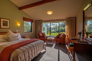 Wilderness Lodge Lake Moeraki 